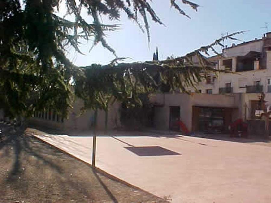 Resultat d'imatges de escola la Miranda arnes